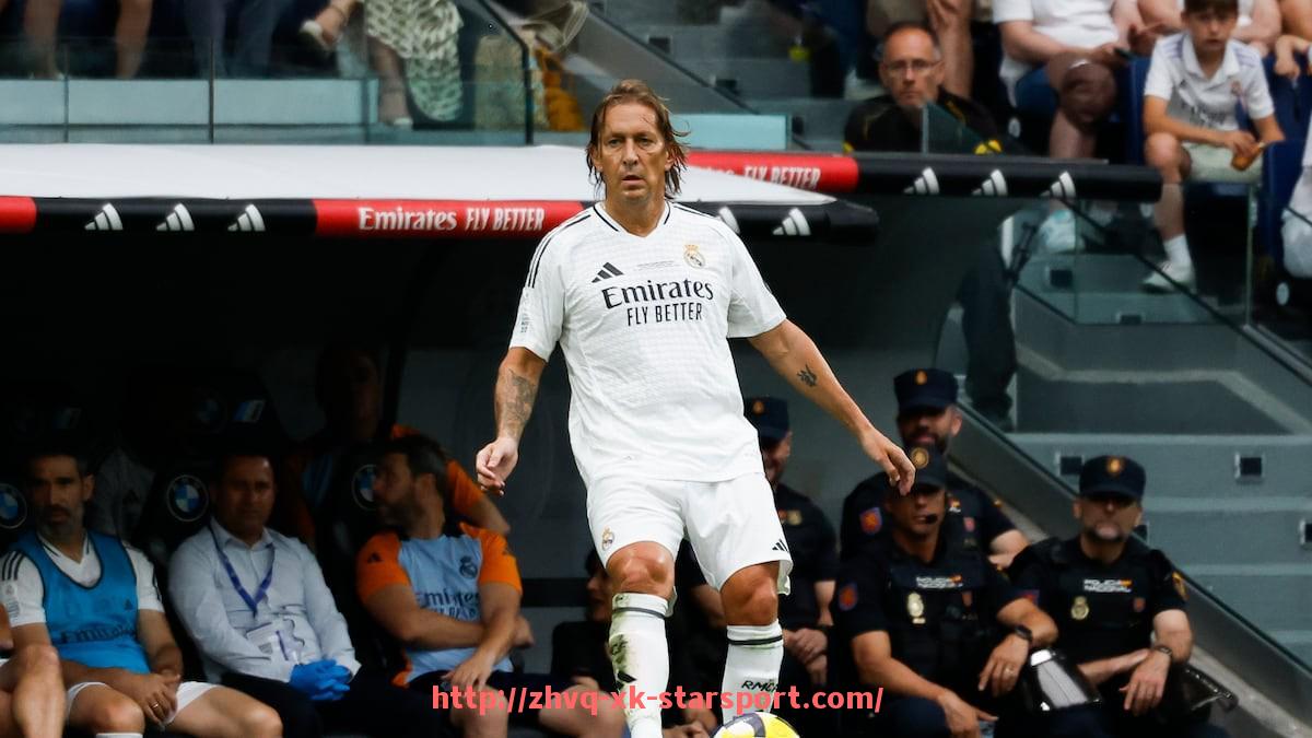 星空体育-德甲球队之间的交锋记录查询与战绩统计